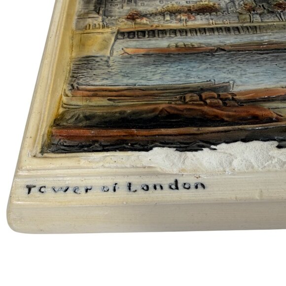Bossons Ivorex 3D Wall Plaque TOWER OF LONDON Hand Painted 11" X 7" FLAW - Picture 5 of 8